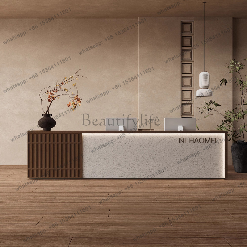 Lada sklepu, biurko w centrum  – Office Furniture Logo recenzja i cena